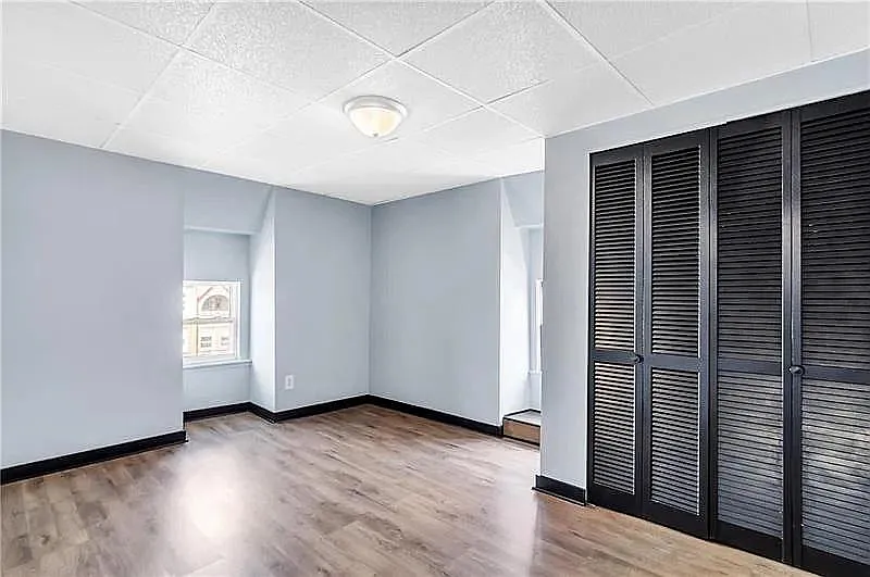 4 bed, $3,200 — Photo 2