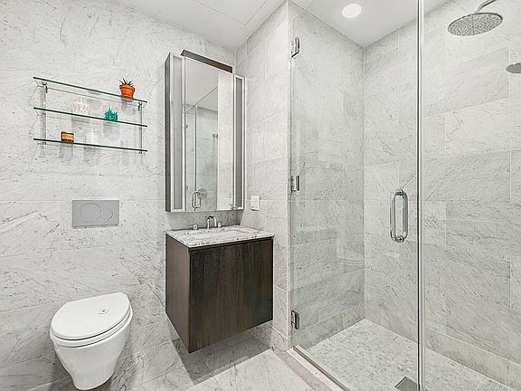 5th image of 805 Washington Ave #3B