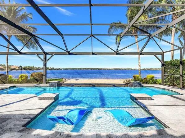 9075 Breakwater DR, NAPLES, FL 34120