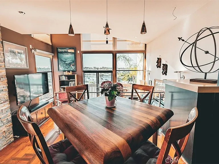 5327 Marina Pacifica Dr #KEY19 — Photo 5