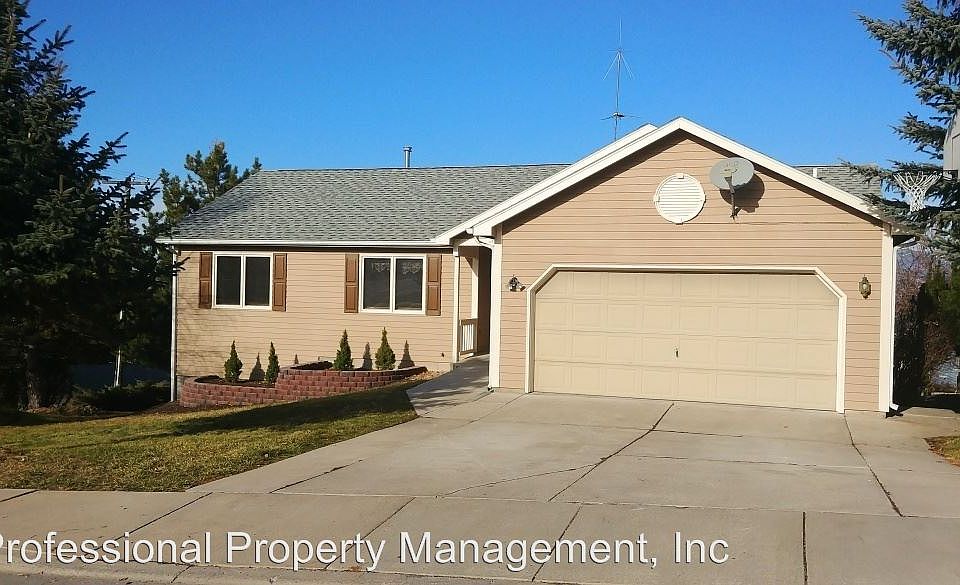 1st image of 2500 Blackthorn Dr