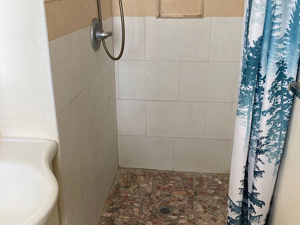 2nd image of 15209 Nelson Ave