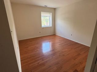 28 E Lancaster Ave APT A3, Ardmore, PA 19003