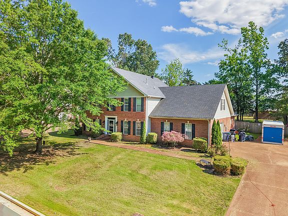 4th image of 3404 Blue Bird Ln