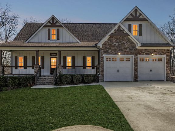 2nd image of 698 Sugar Leaf Ln