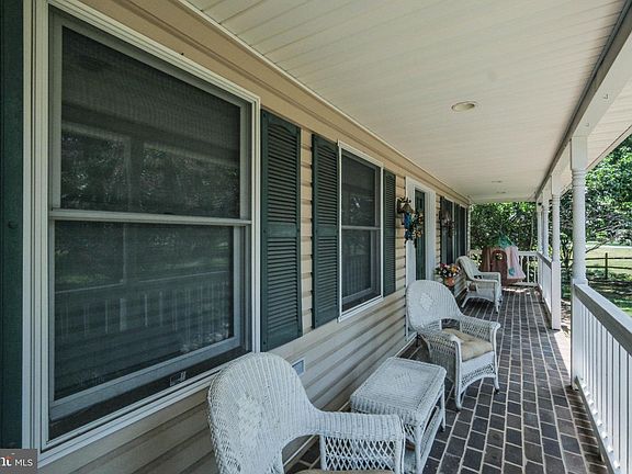 3rd image of 1163 Tasker Rd
