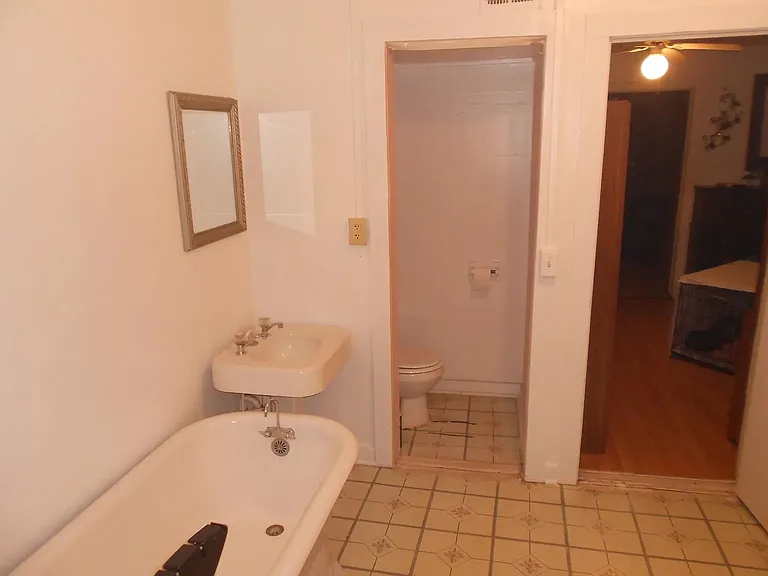 3309 Avenue I — Photo 16