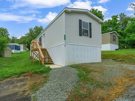 3rd image of 317 Plant Rd