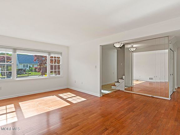 2nd image of 752 Nebraska Avenue