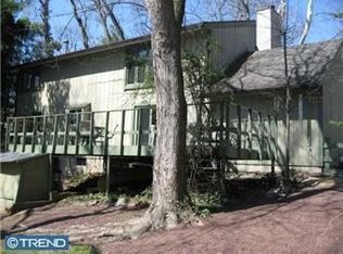 716 Cornelia Pl, Philadelphia, PA 19118