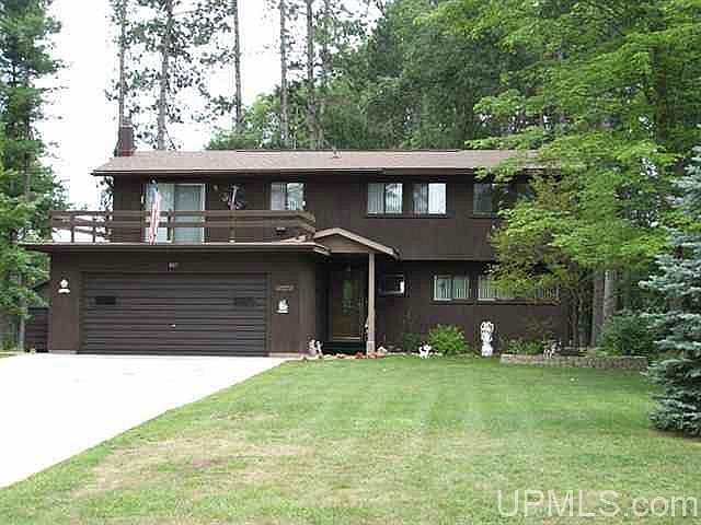 1st image of 807 Pine Dr