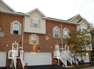 7323 Gena Ct, Pittsburgh, PA 15209