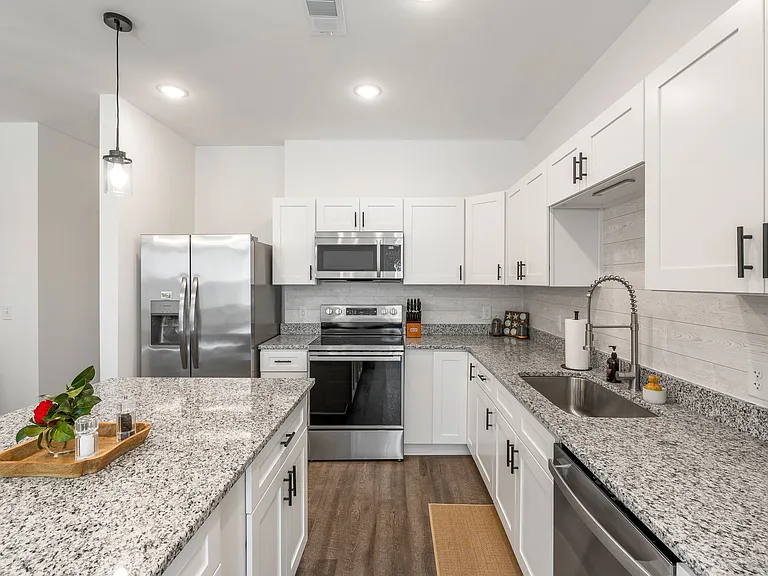 4231 Barnwell Ave — Photo 4