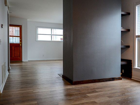 4th image of 1035 N Jasmine St Unit 4