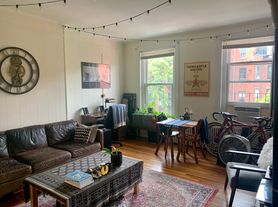 213 Newbury St, Boston, MA