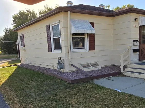 707 7th Ave SW, Pipestone, MN 56164