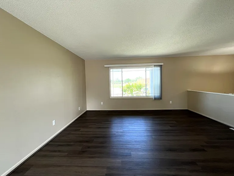 743 Boltz Dr — Photo 2