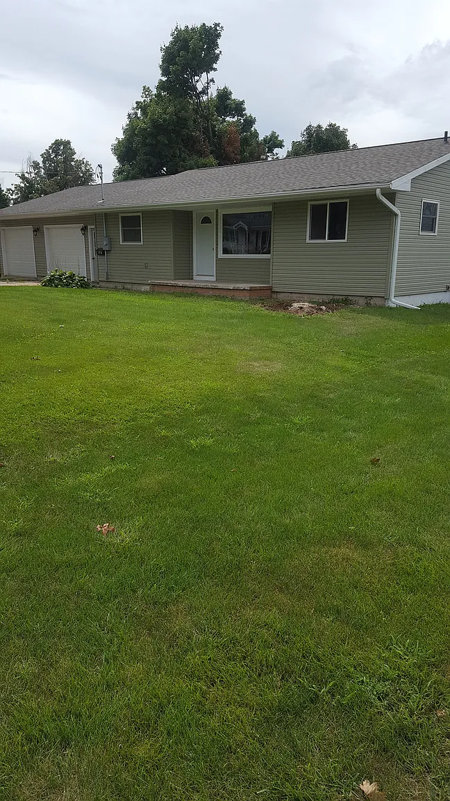 136 Scenic Dr photo 1