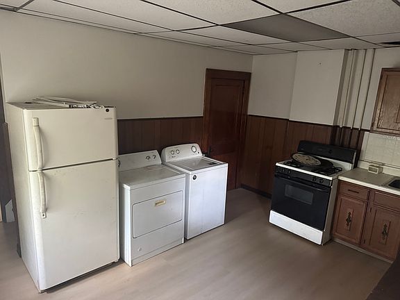 4th image of 1540-1542 Meylert Ave #2