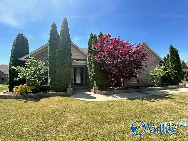 1st image of 203 Legendwood Dr