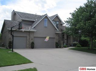 16317 Wakeley Cir, Omaha, NE 68118