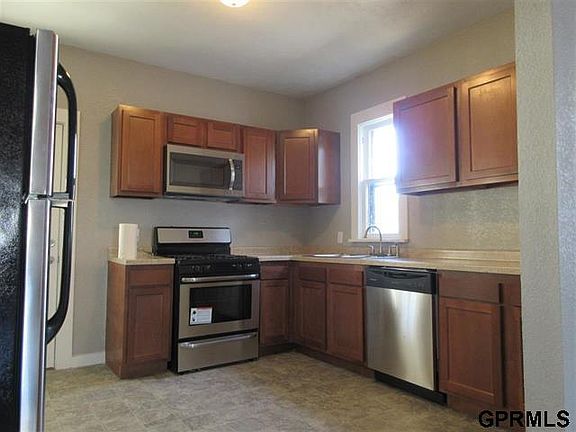 4th image of 5125 S 39th St