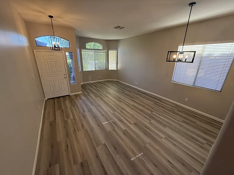 8836 W Adam Ave — Photo 1