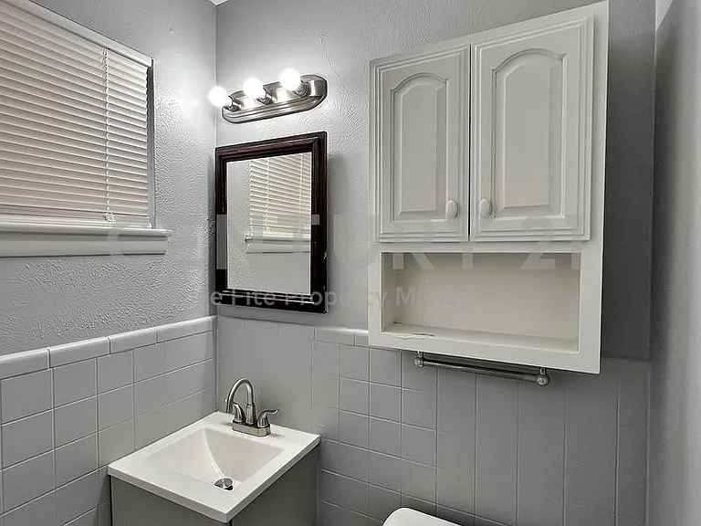 714 Cranbrook Ln — Photo 13