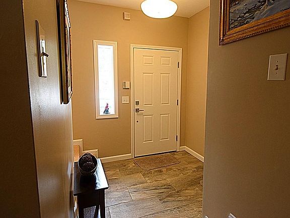 4th image of 21 Gaslight Ln #21