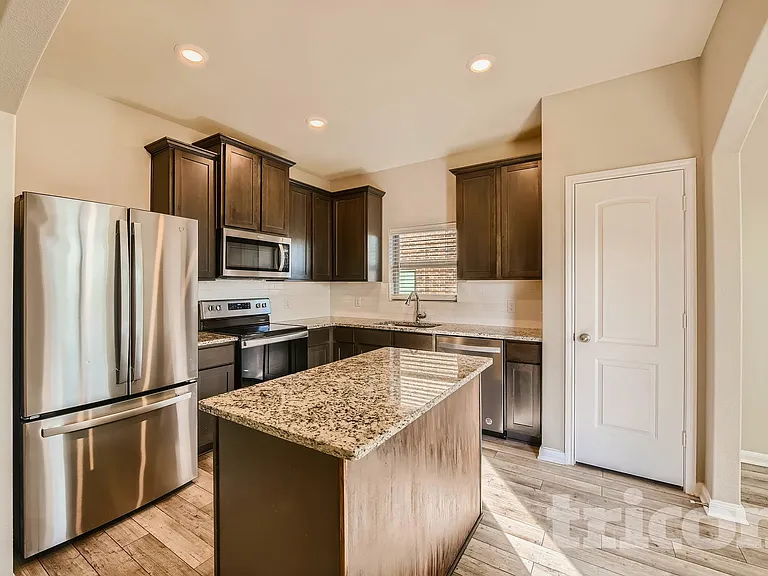 1833 Chesapeake Dr — Photo 10