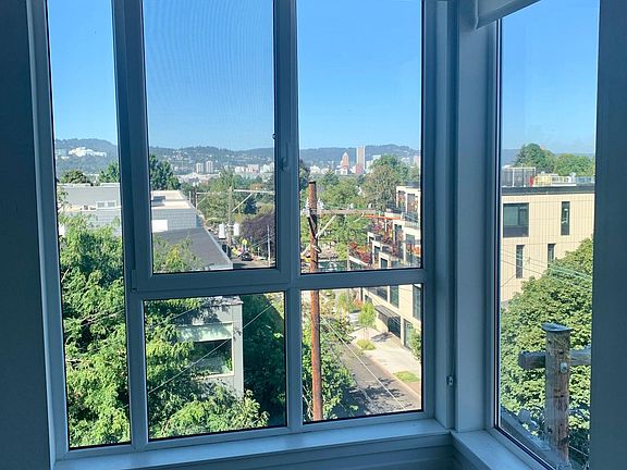Stunning views of downtown