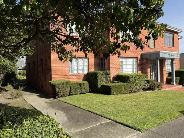 33 El Rose Dr APT 3, Petaluma, CA 94952