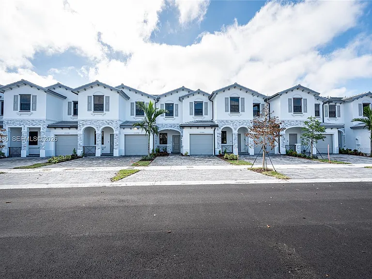 13380 SW 287th Ter — Photo 1