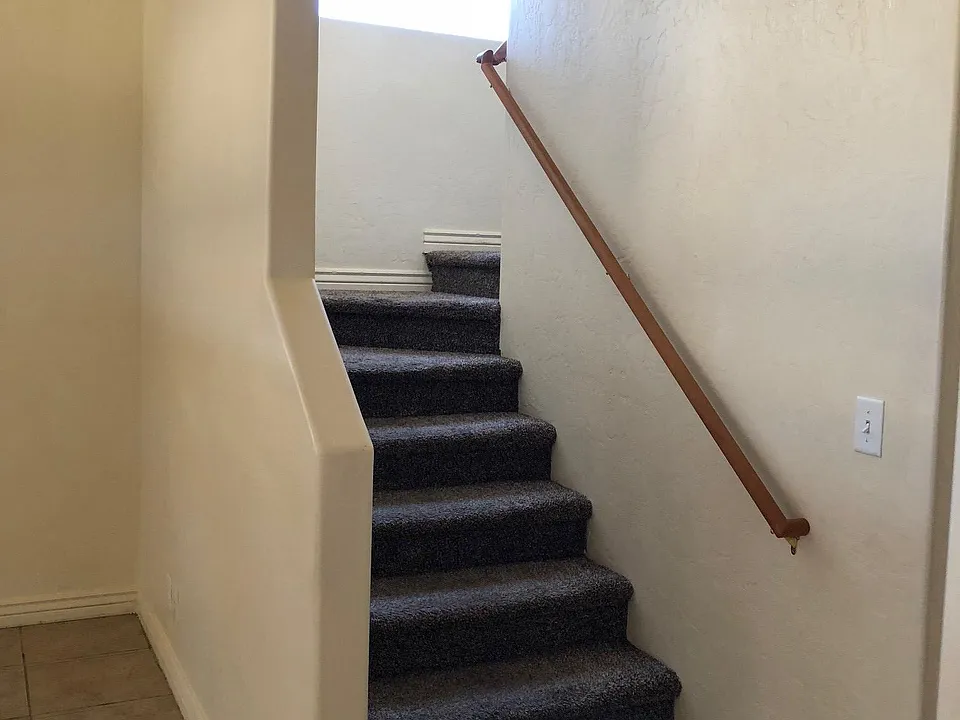 MAIN HOUSE STAIRS