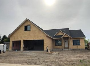 8887 N Prescott Dr, Hayden, ID 83835