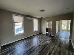24 Woodlawn Ct #2, Troy, NY 12180