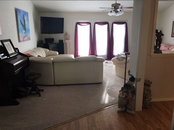 4th image of 210 Dogwood Dr