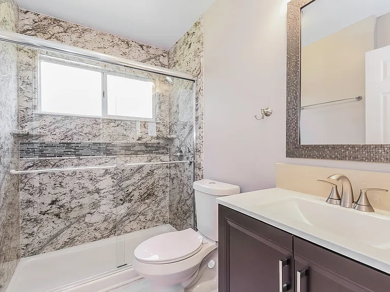 465 Oldfield Dr — Photo 15