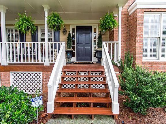 3rd image of 1777 De Winton Pl