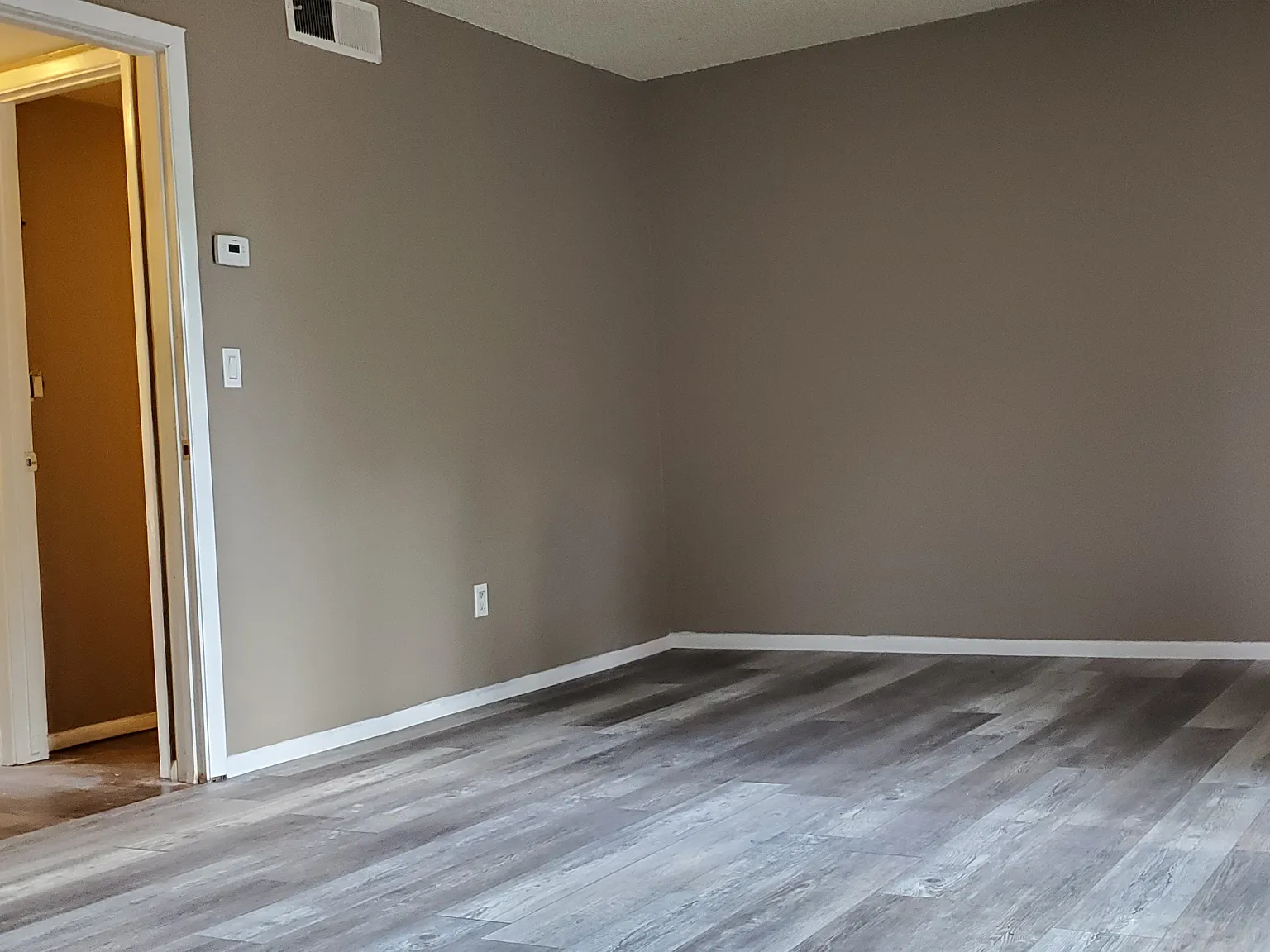 3 bed, 1600 sqft, $2,775 — Photo 2