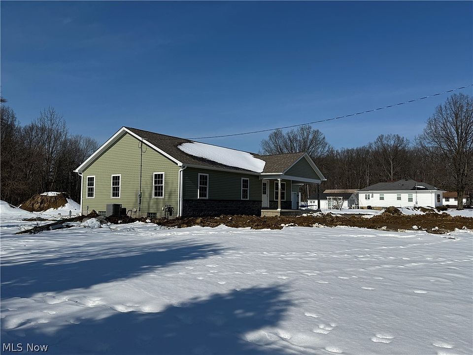 1st image of 406 S Raccoon Rd