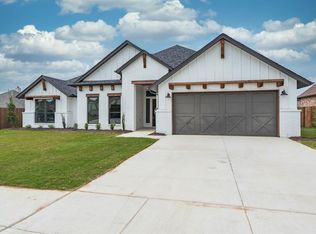 224 Bayless Ave, Godley, TX 76044