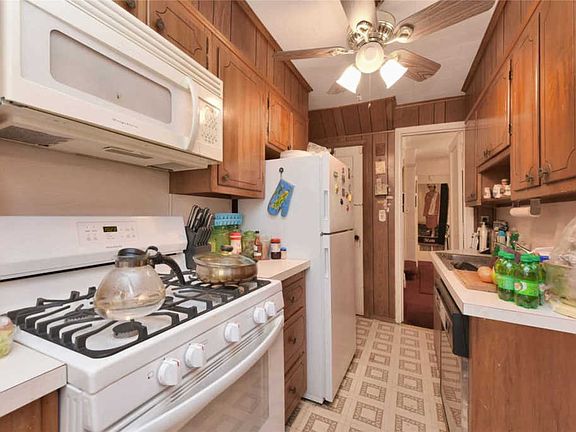 5th image of 3343 Wilson Ave