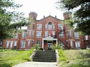 75 W 17th St, Dubuque, IA 52001