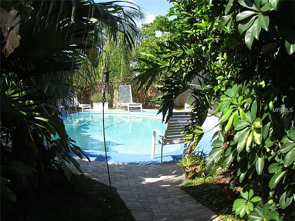 3rd image of 2657 Cedarglen Dr