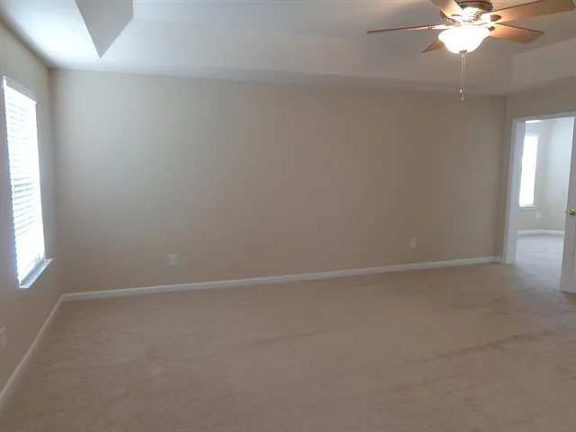 4 bed, 2.5 bath, 3004 sqft, $2,765 — Photo 3