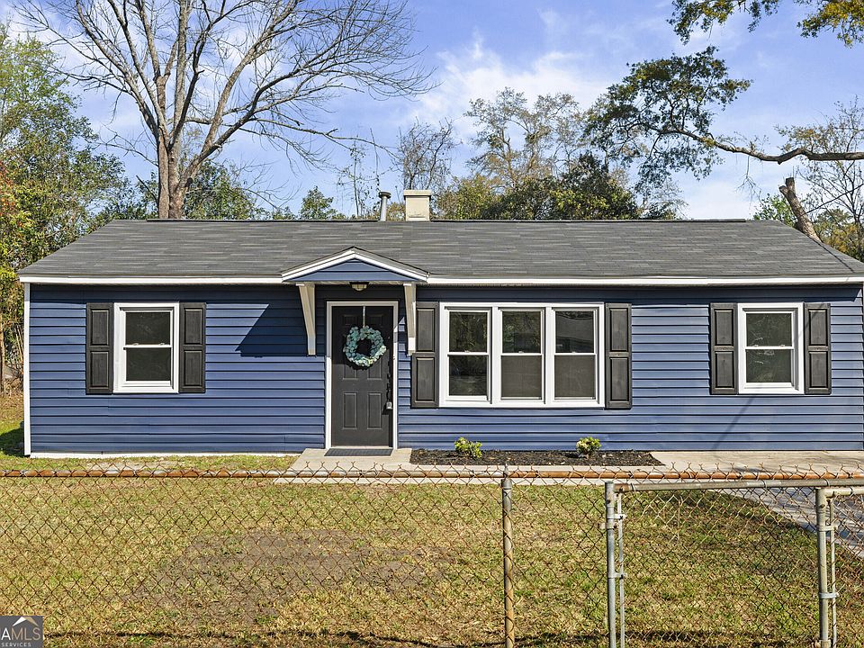 1st image of 1919 Moore Rd