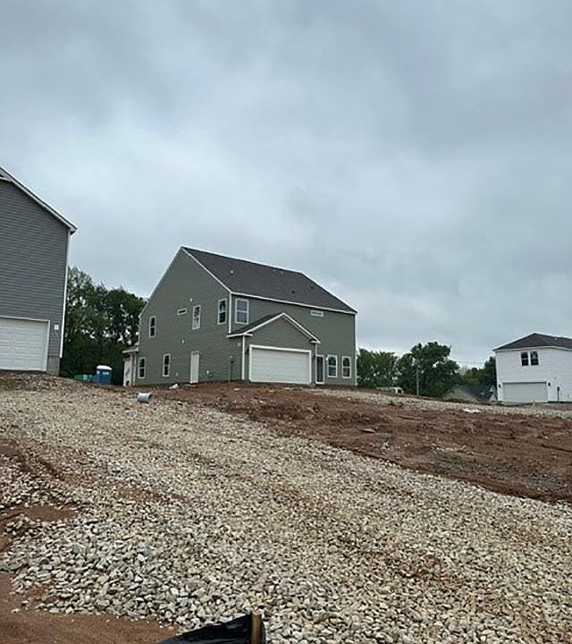 2nd image of 4211 N Rosewood Dr