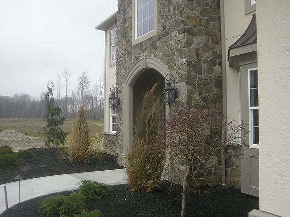 3rd image of 10775 Angelina Dr