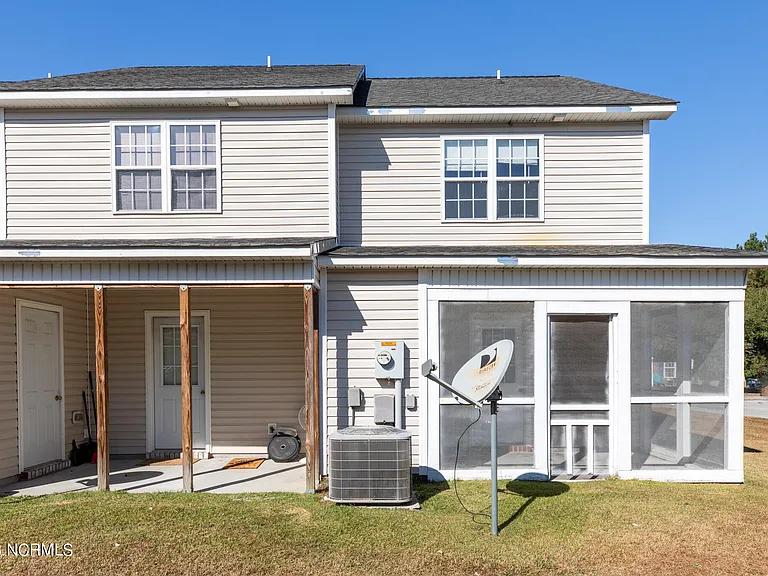 401 Springwood Dr — Photo 21